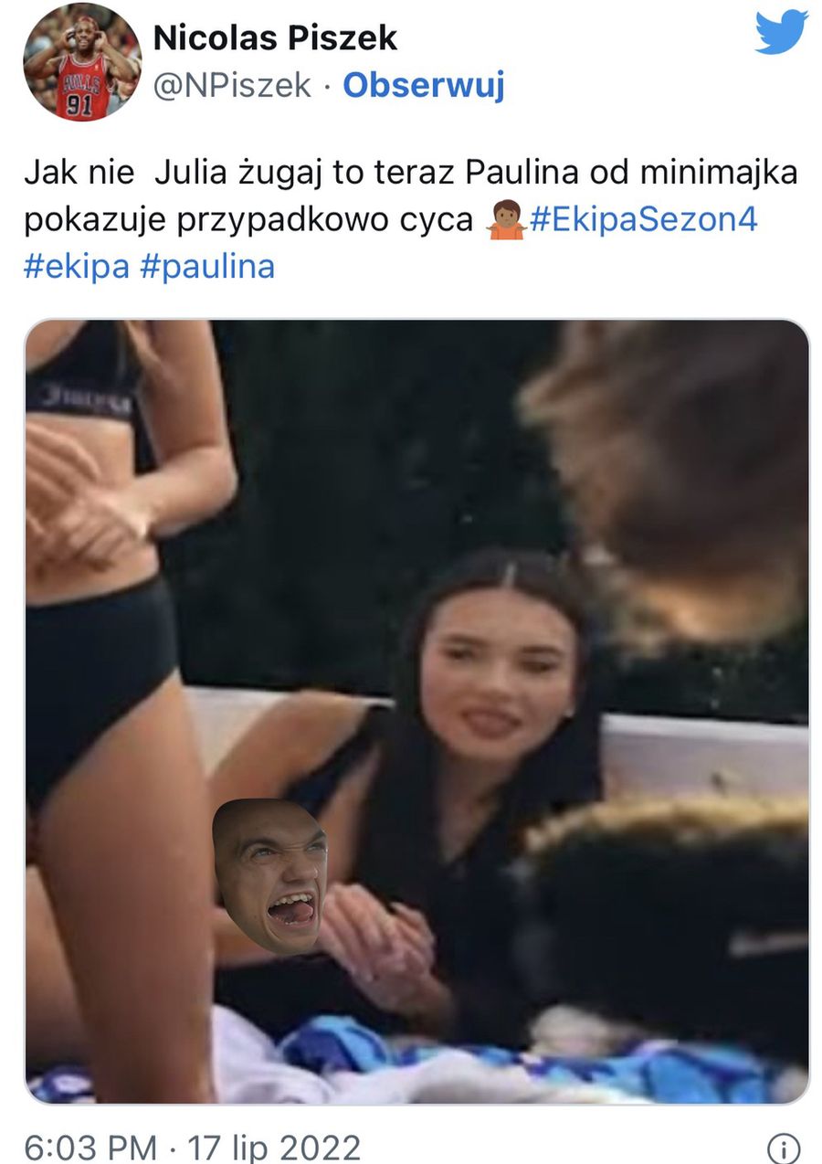 Paulinie Mini Majka wysunęła się pierś spod kostiumu. 