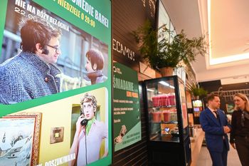 Łyżki na łańcuchu i przykręcane miski. Klimat "Misia" w barze mlecznym w centrum Warszawy