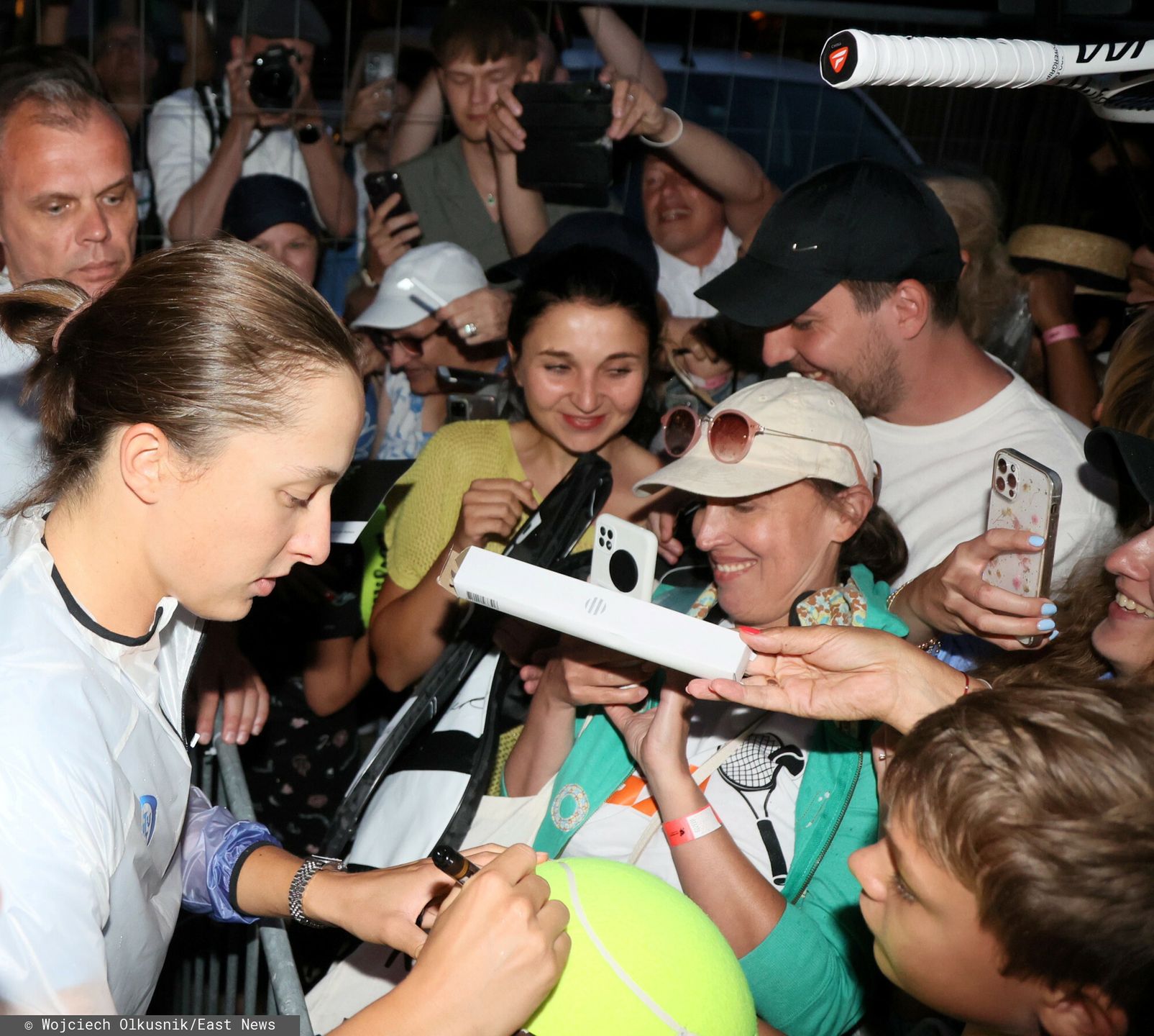 Znani kibicują Idze Świątek w Warszawie