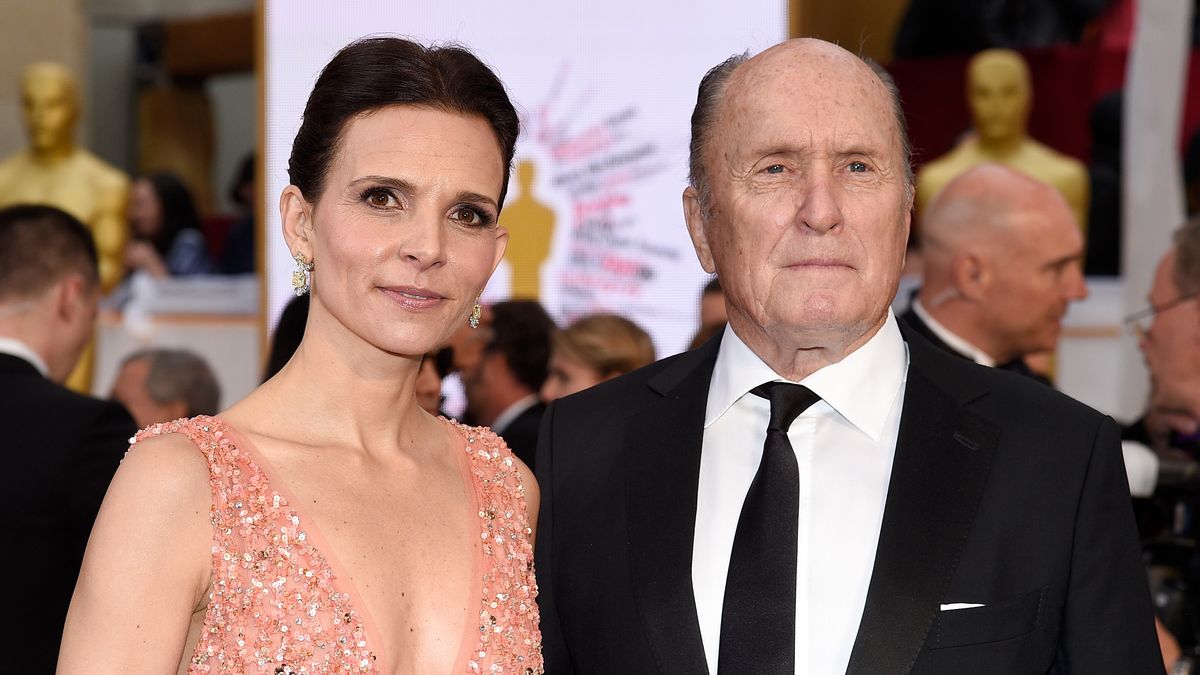 87th Annual Academy Awards - Arrivals
HOLLYWOOD, CA - FEBRUARY 22:  Luciana Pedraza (L) and actor Robert Duvall attends the 87th Annual Academy Awards at Hollywood & Highland Center on February 22, 2015 in Hollywood, California.  (Photo by Kevork Djansezian/Getty Images)
Kevork Djansezian
topics, 87th Annual Academy Awards, Arrival, Red Carpet Event, #Oscars, 2015, Award, toppix, Oscar's, bestof, Oscars, Celebrities, Hollywood and Highland Center, toppics, topix, 2015 Oscars