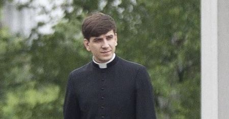 Prawnik syna Beaty Szydło dementuje: "Ksiądz Tymoteusz Szydło NIE ZOSTAŁ OJCEM"