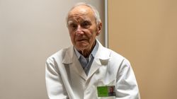 Ma 92 lata i nadal jest aktywny zawodowo. Jaki jest sekret lekarza z Rzeszowa?