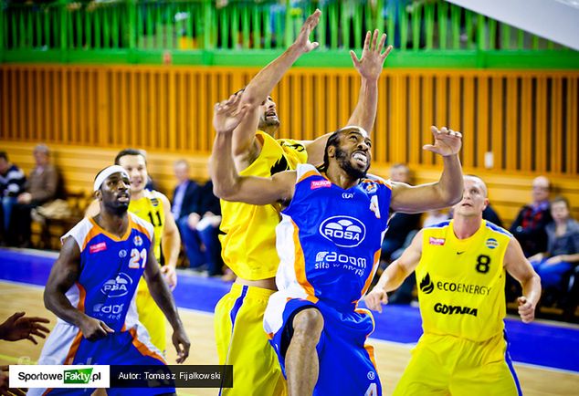 Marcin Malczyk (z prawej) wraca z Radomia z niemiłymi wspomnieniami