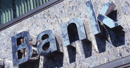 Kasjerka okradła bank i uciekła do USA