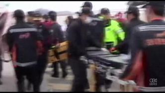 Prom, na pokładzie którego płynęły setki pasażerów, tonie przy południowym wybrzeżu Korei Południowej