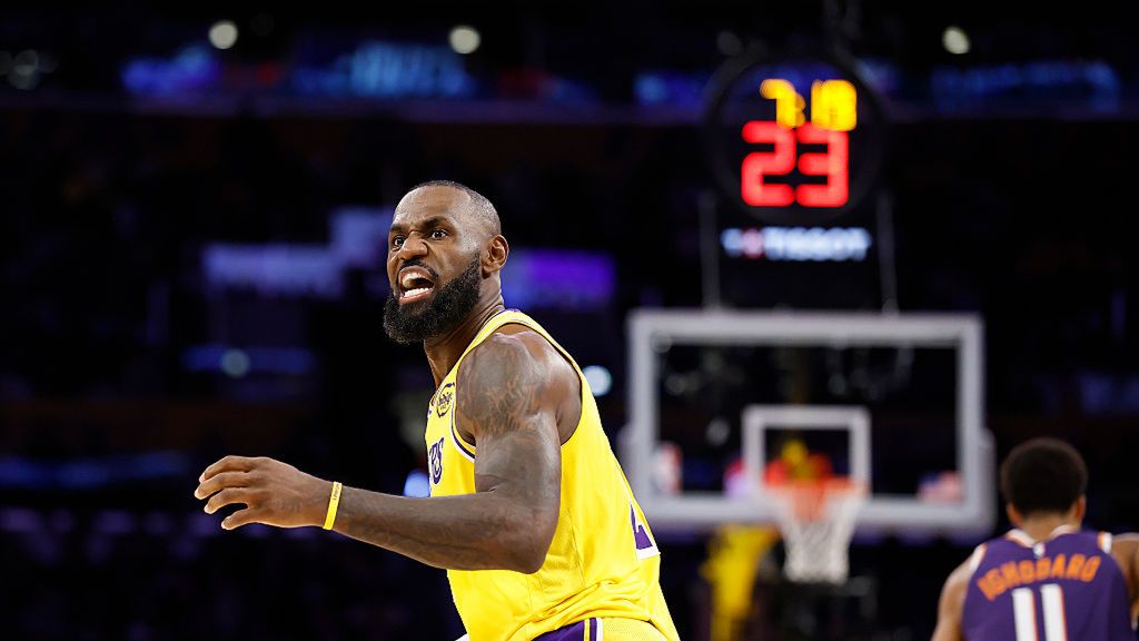 Getty Images / Ronald Martinez/Getty Images / LeBron James