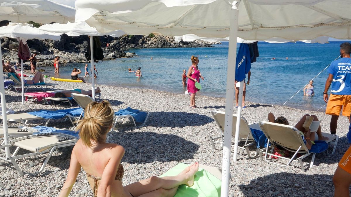 Czy na zwolnieniu można jechać na wakacje? Oto odpowiedź