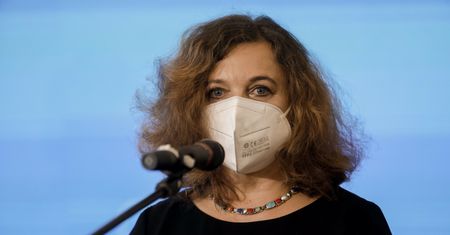 Konferencja premiera Mateusza Morawieckiego. Były obostrzenia, jest "złamane serce"