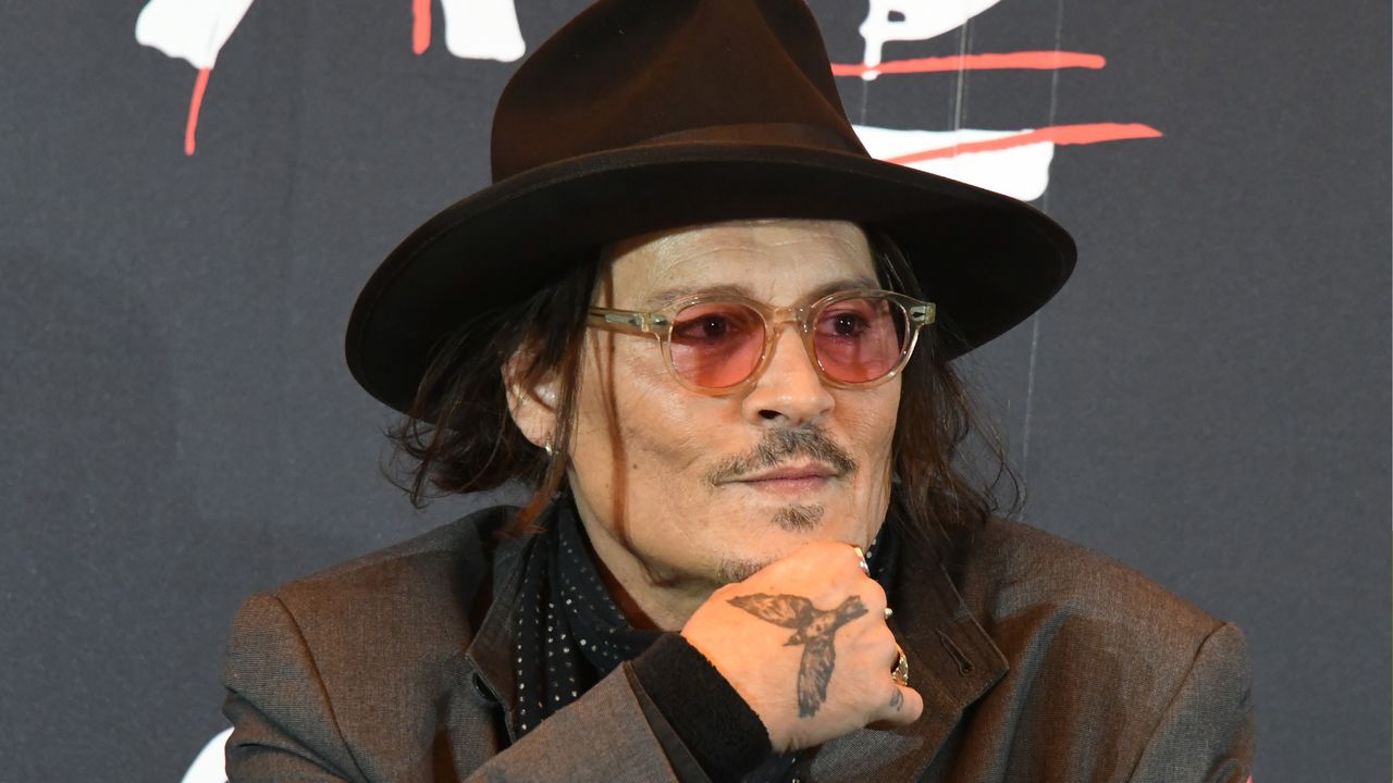 Johnny Depp został POZWANY. W tle duże pieniądze