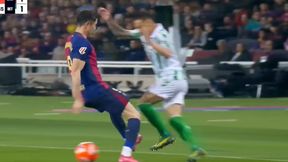 Zabawił się z Lewandowskim. Nagranie bije rekordy