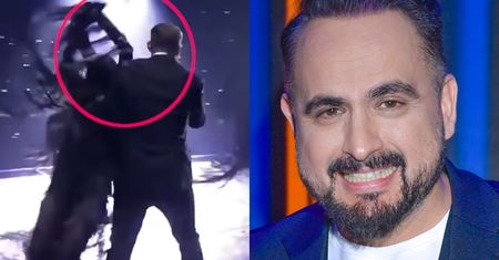Eurowizja 2022. Agustin Egurrola tłumaczy zamieszanie wokół występu tancerek Krystiana Ochmana: "Sam chciał, żeby go POPCHNĘŁY"