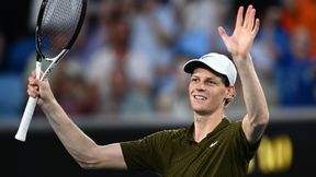 Zmiana kortu mu nie przeszkodziła. Jannik Sinner kontynuuje niezwykłą serię