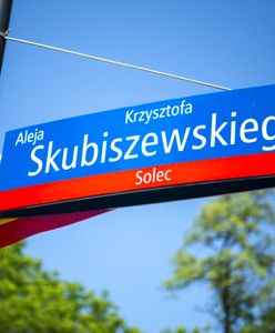Warszawa. Aleja Krzysztofa Skubiszewskiego. Dyplomata uhonorowany w parku Mazowieckiego