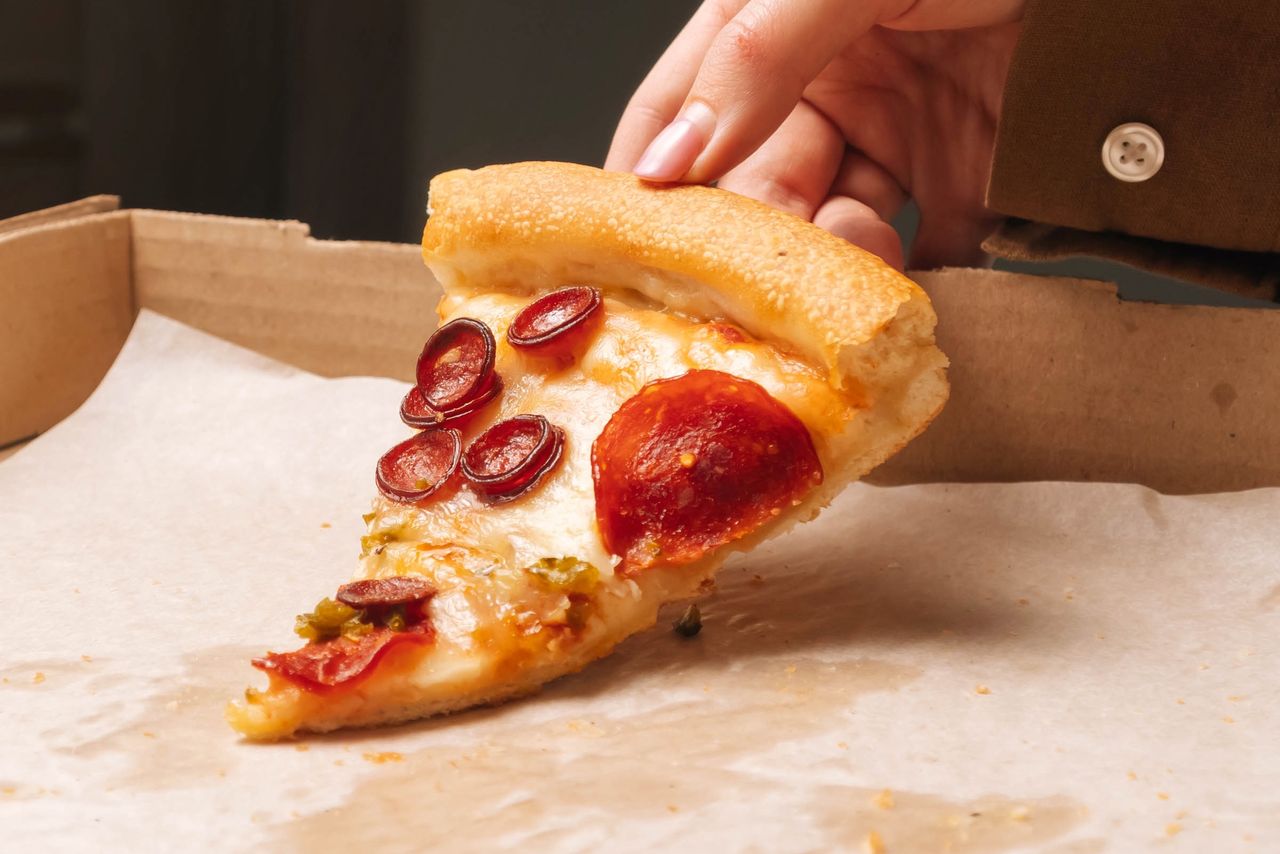 Pizzę odgrzewam tylko w taki sposób. Dzięki temu smakuje jak prosto z knajpy