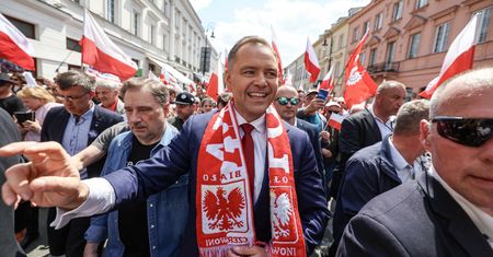 Awantura o tatuaże Nawrockiego. Sztabowiec zabiera głos
