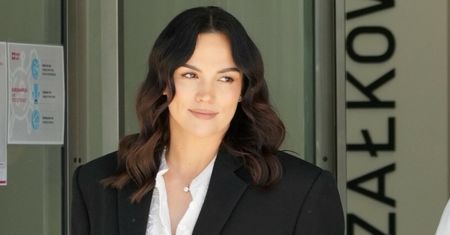 Wściekła Paulina Krupińska rozprawia się ze schowanym w lesie paparazzi: "Pana wystraszyli się rodzice"