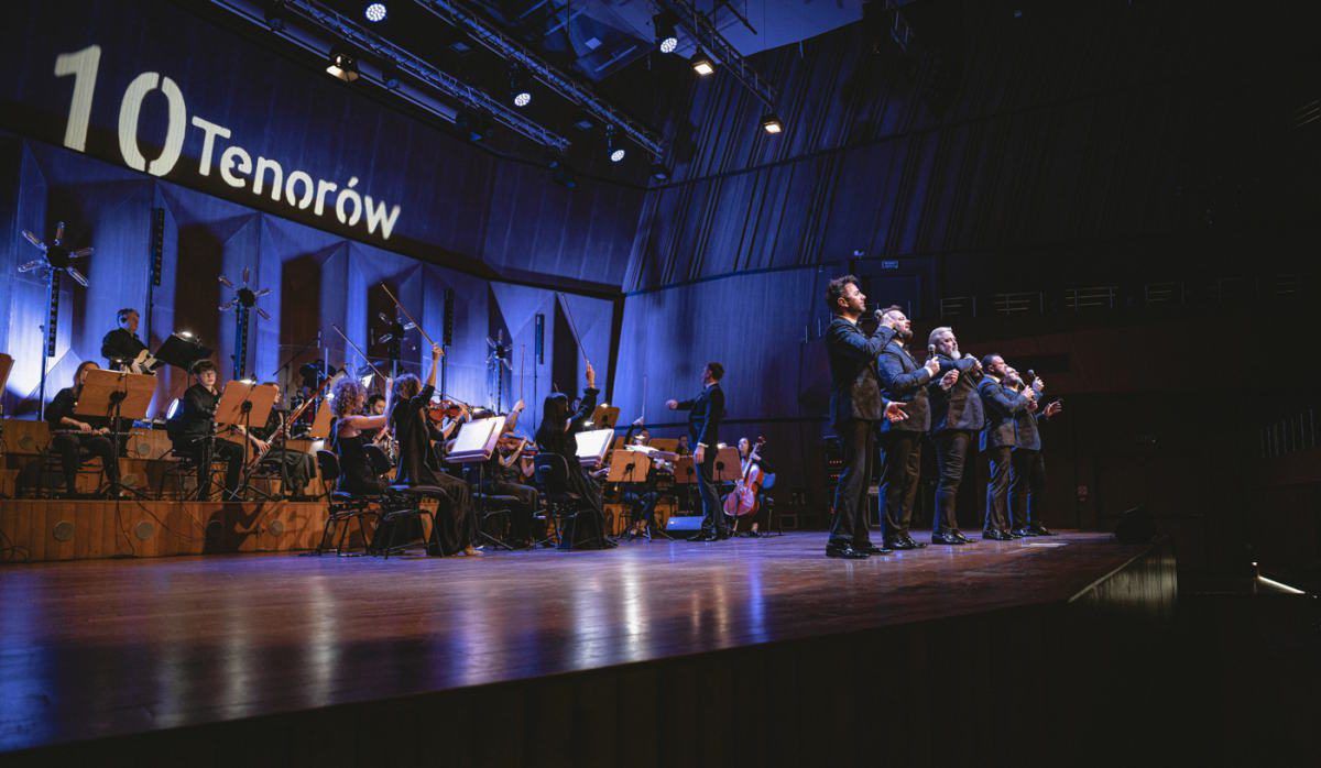 10TenorowAgencjaBrussa-11