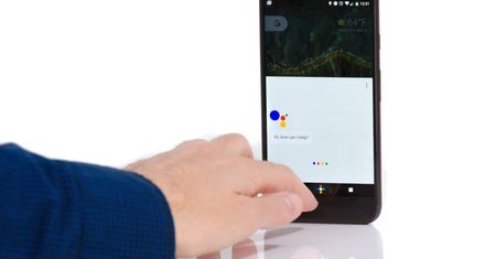 Google ma pokazać w tym roku smartfony Pixel 2 i Pixel 2B