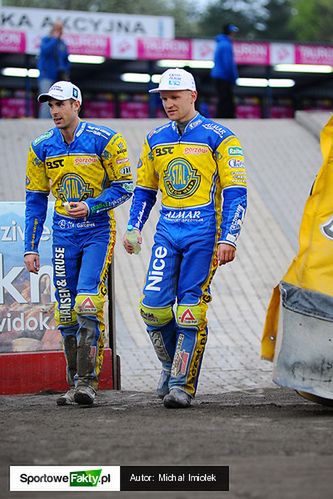 Krzysztof Kasprzak (z prawej) i Niels Kristian Iversen (z lewej) poprowadzili Stal do zwycięstwa w Tarnowie