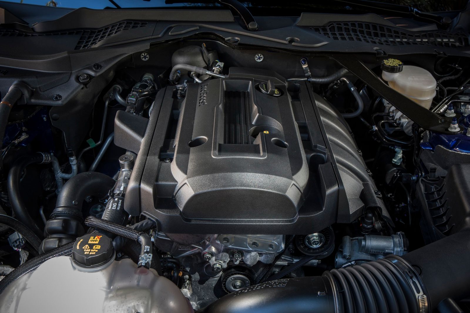 Zobacz Forda Mustanga 2015 na 100 nowych zdjęciach! 100