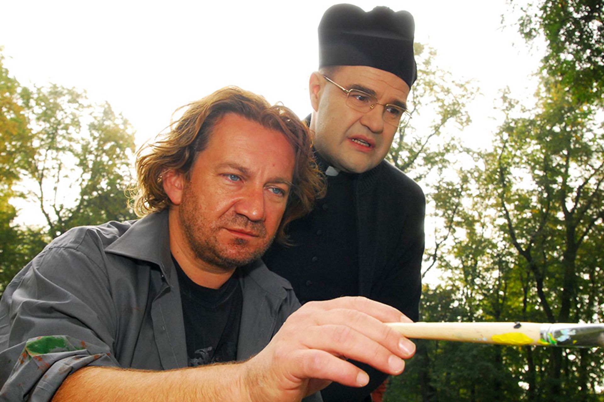 Paweł Królikowski i Cezary Żak w serialu "Ranczo".