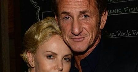 Charlize Theron i Sean Penn: Ukrywając romans, bawili się świetnie