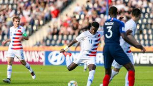 Mistrzostwa świata U-20. Błąd Lafonta wyeliminował Francję, derby Azji dla Korei Płd.