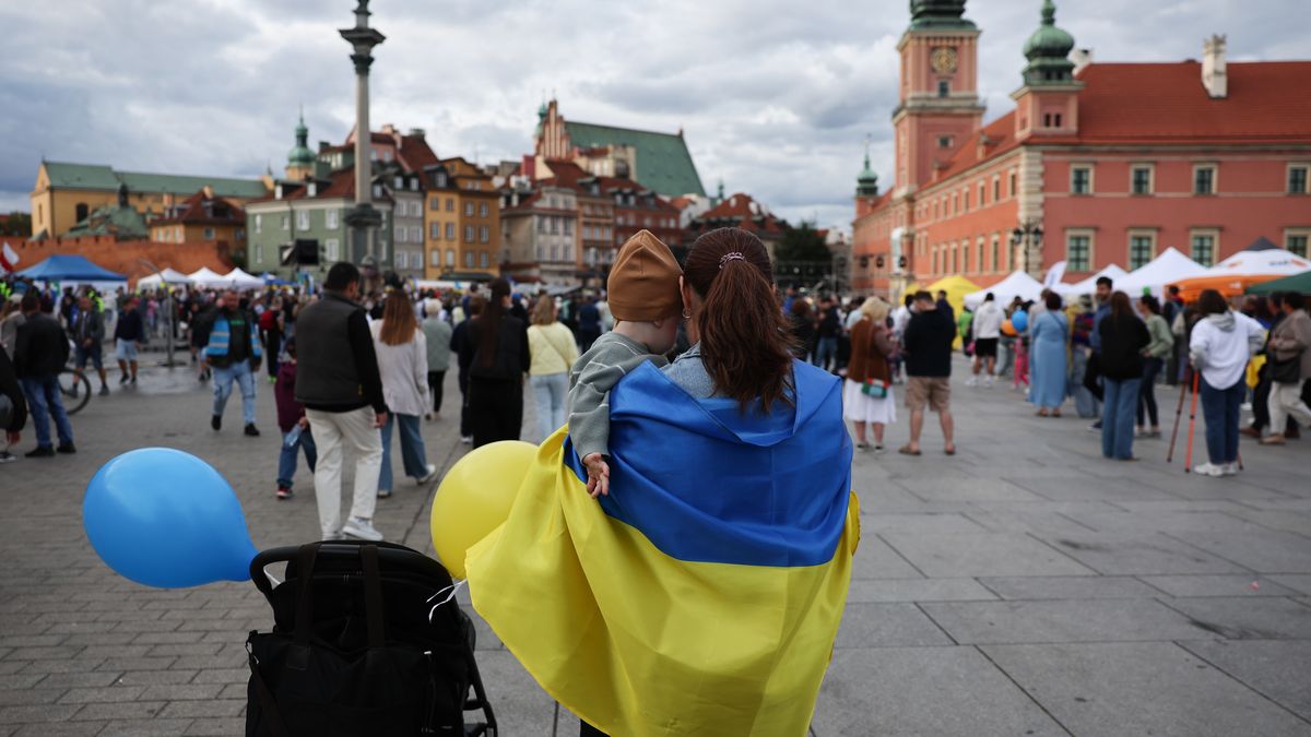 Independence Day of Ukraine celebration in Warsaw
WARSAW, POLAND - AUGUST 24: People gather to celebrate the Independence Day Of Ukraine, at Castle Square in Warsaw, Poland on August 24, 2025. (Photo by Jakub Porzycki/Anadolu via Getty Images)
Anadolu
ukrainians, holiday, demonstration, manifestation, polish, ukrainian, gathering, flag of poland