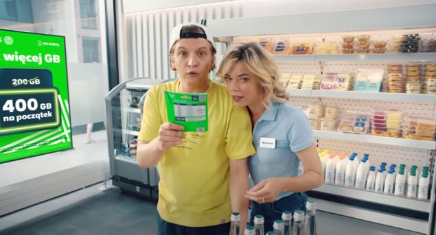 Marianna Zydek i Maciej Musiałowski w upalnym spocie Plusa na Kartę