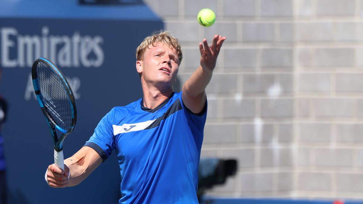 PAP/EPA / Marcin Cholewiński / Na zdjęciu: Maks Kaśnikowski