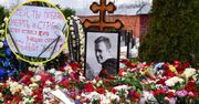 Pojawiły się na grobie Nawalnego. Co zrobią ludzie Putina?