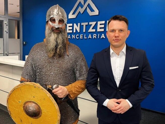 Wiceszef Kuchni Vikinga z zarzutami prokuratorskimi. Kanał Sportowy się odcina, co zrobi Mentzen?