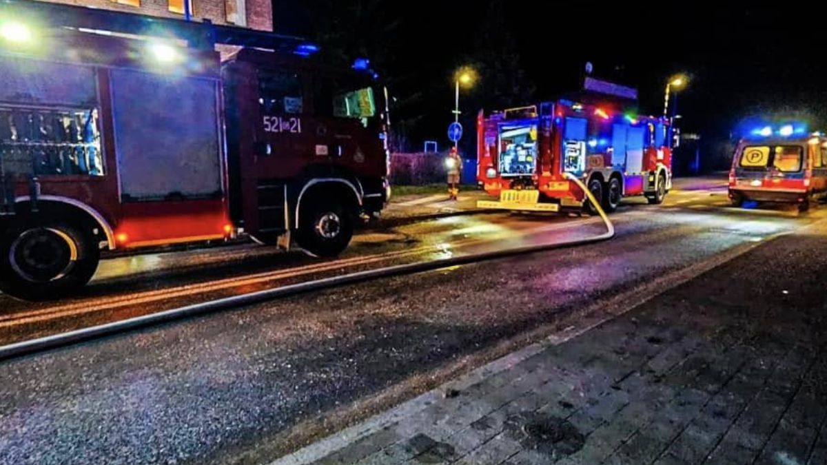 Nocny pożar w kamienicy w Starogardzie Gdańskim