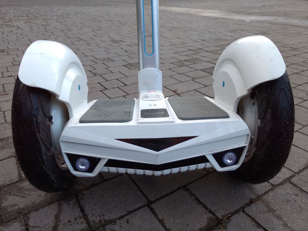 Segway przystosowany do turystyki miejskiej. Recenzja i testy Airwheel S3