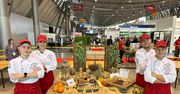 Sukces uczniów z ZSCKR Brzostowo! Srebrne medale w międzynarodowym konkursie wędliniarskim w Stuttgarcie