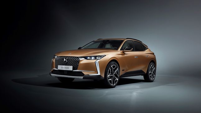 DS 4