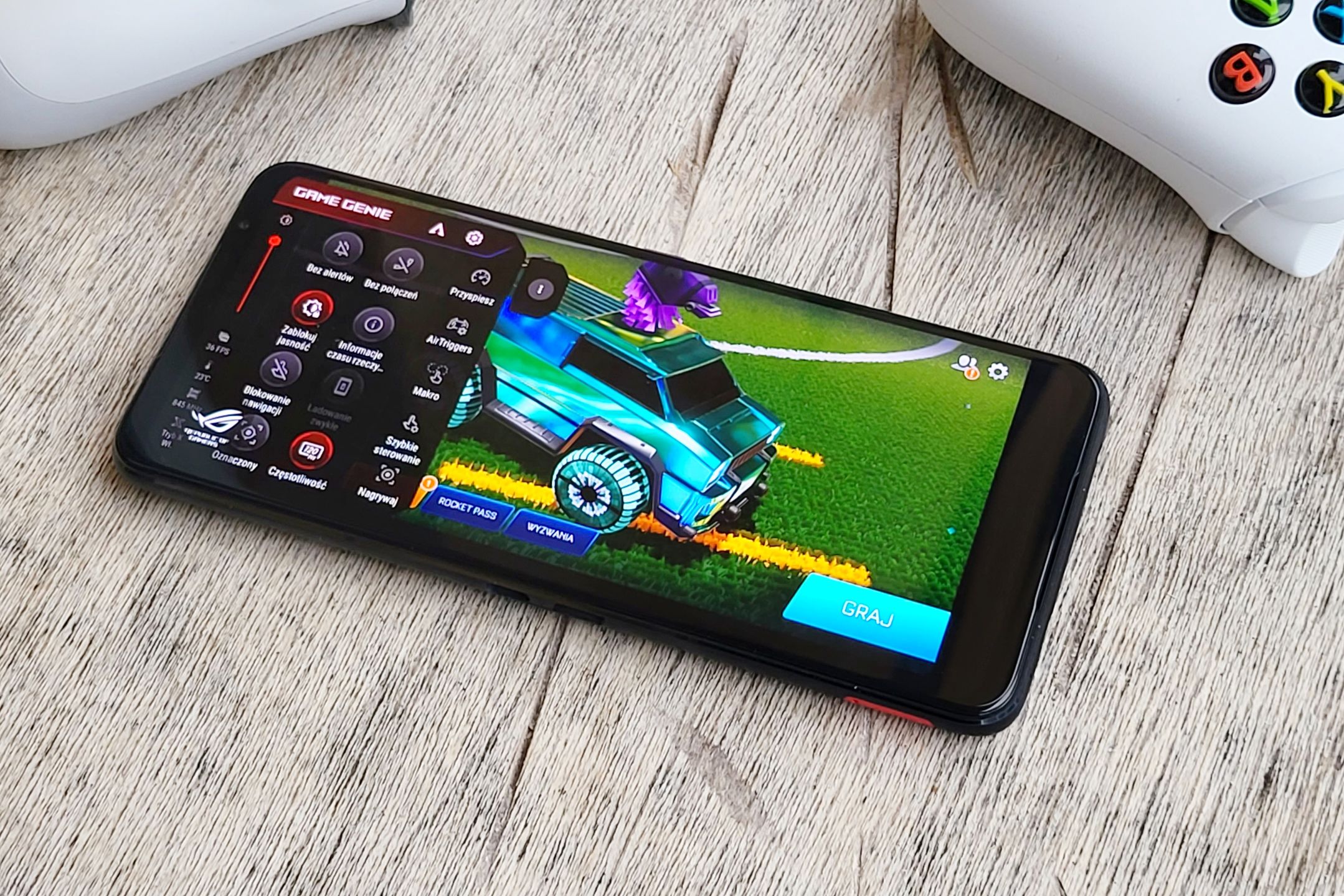 ASUS ROG Phone 5s Pro to potwór. Smartfony dla graczy wciąż mają sens 5