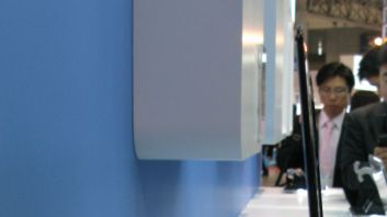 Drukowany OLED 19" ma rozdzielczość jak komórka 1