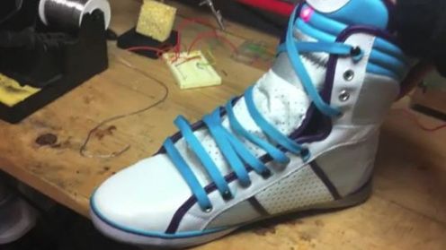 Samowiążące się buty - wreszcie poręczny model [wideo] 1