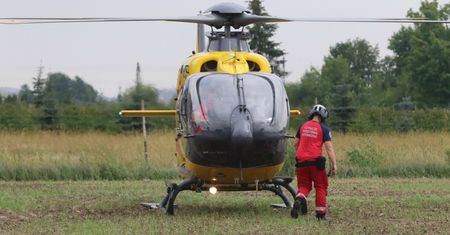 Koszmarny wypadek na polu. Prasa wciągnęła rękę 16-latka
