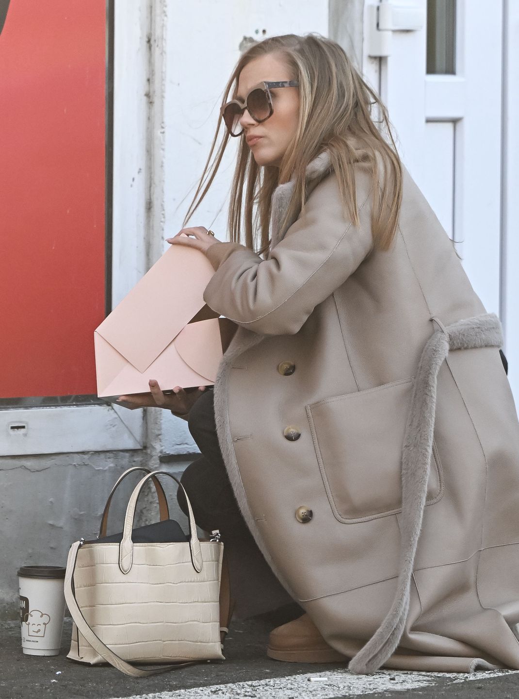 Agnieszka Kaczorowska pędzi na trening do "TzG"