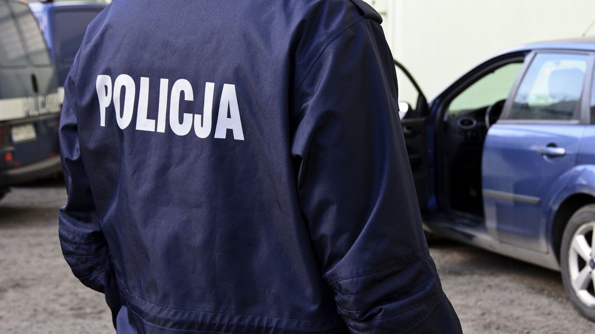 Oferta pracy w policji wywołała burzę