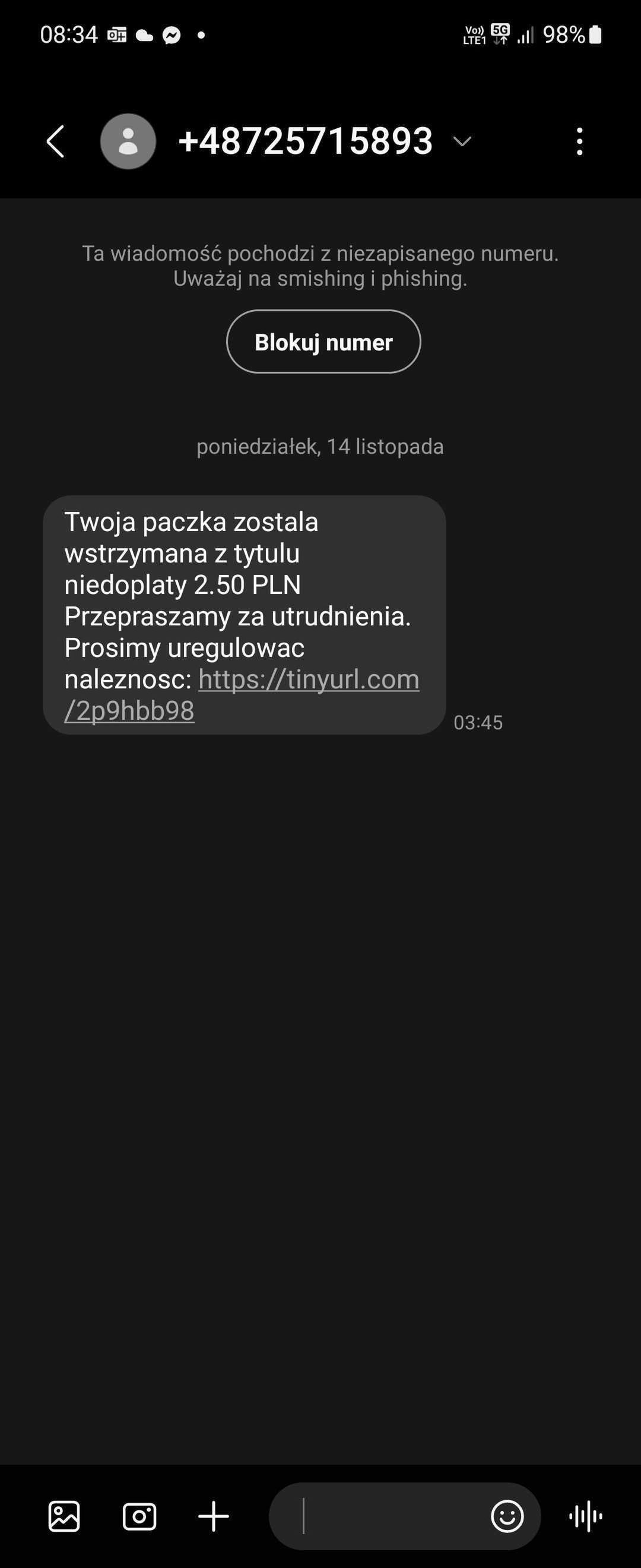 Fałszywy SMS o wstrzymanej paczce