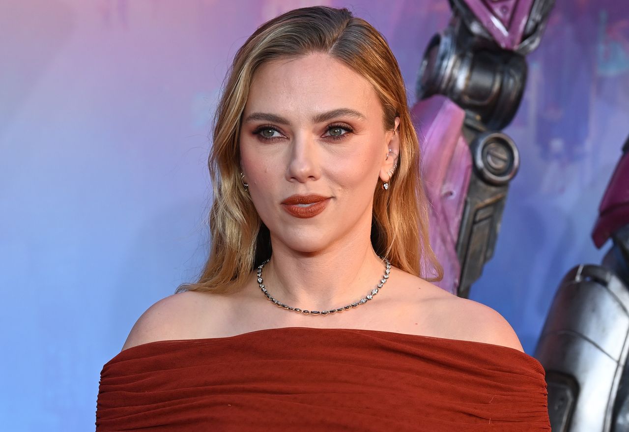 Scarlett Johansson inspiruje stylem