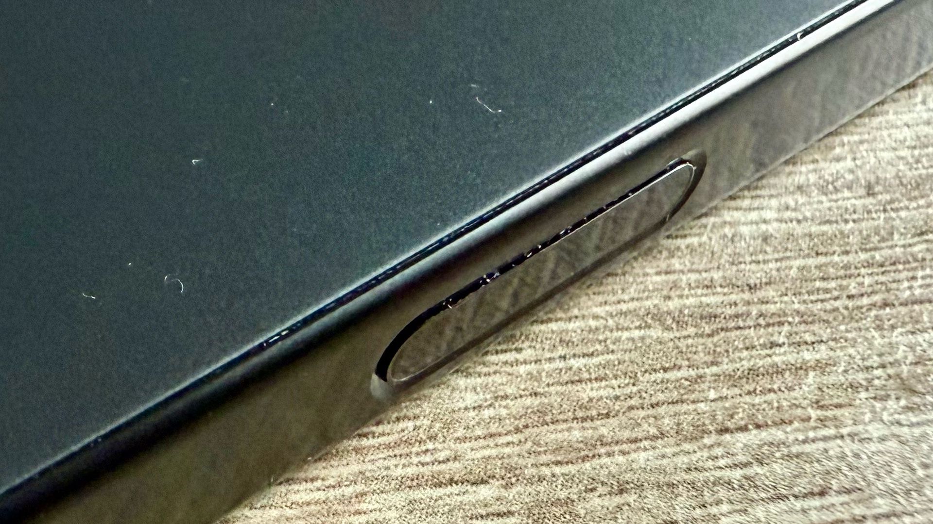 iPhone 16 pro max przycisk do sterowania kamera