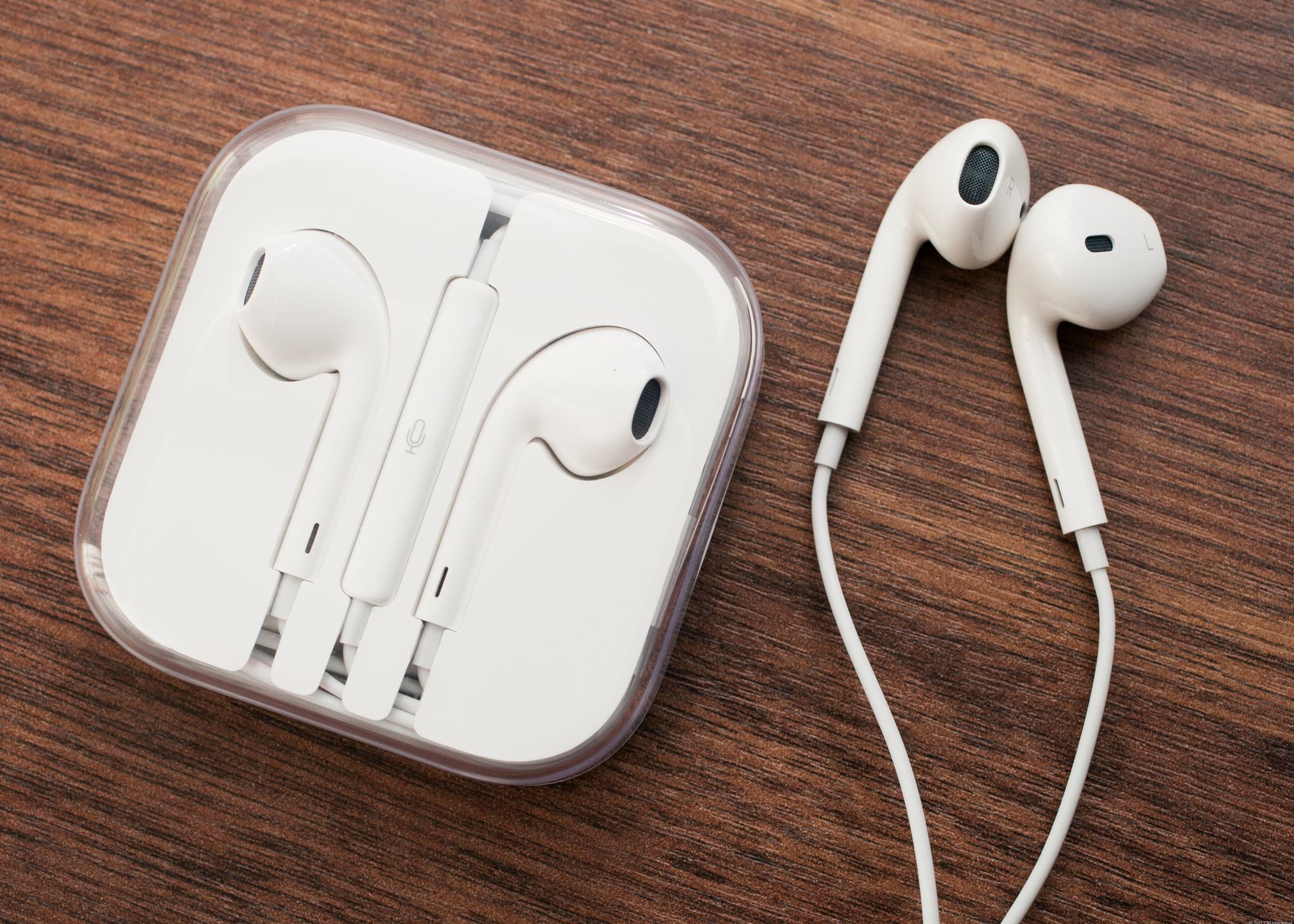 AirPods – nowe, bezprzewodowe słuchawki Apple’a. Żegnaj, minijacku, nie jesteś już potrzebny 1
