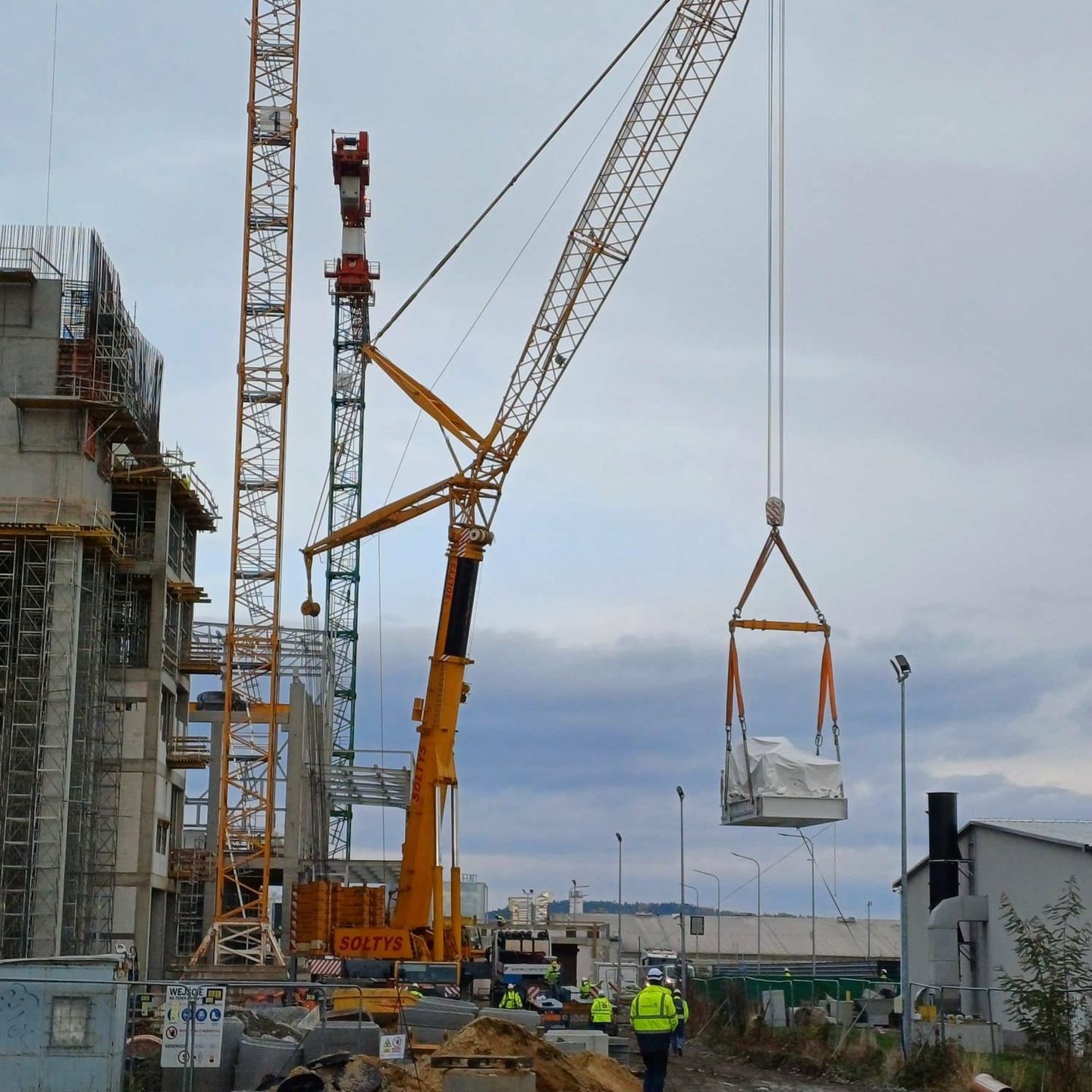 Budowa nowoczesnej instalacji do termicznego przekształcania odpadów komunalnych