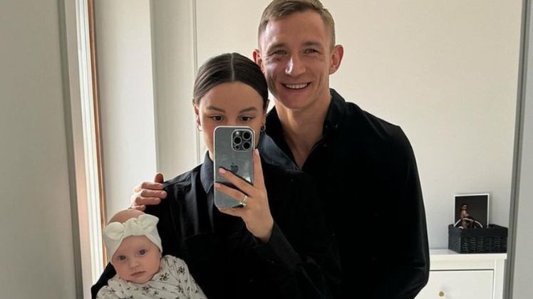 Paulina i Jakub Rzeźniczakowie pochwalili się zdjęciami z córką