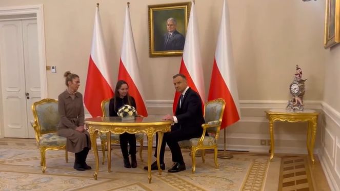 Prezydent Andrzej Duda spotkał się z żonami Mariusza Kamińskiego i Macieja Wąsika w Pałacu Prezydenckim