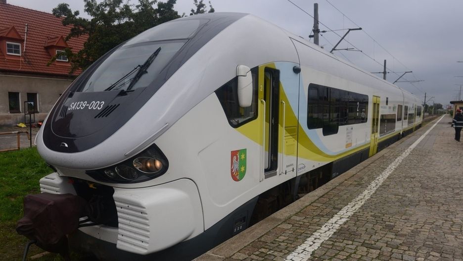 Zbąszynek i Krzyż to dwie najbliższe stacje węzłowe dla Gorzowa, na których można wsiąść do pociągów jadących w głąb Polski.